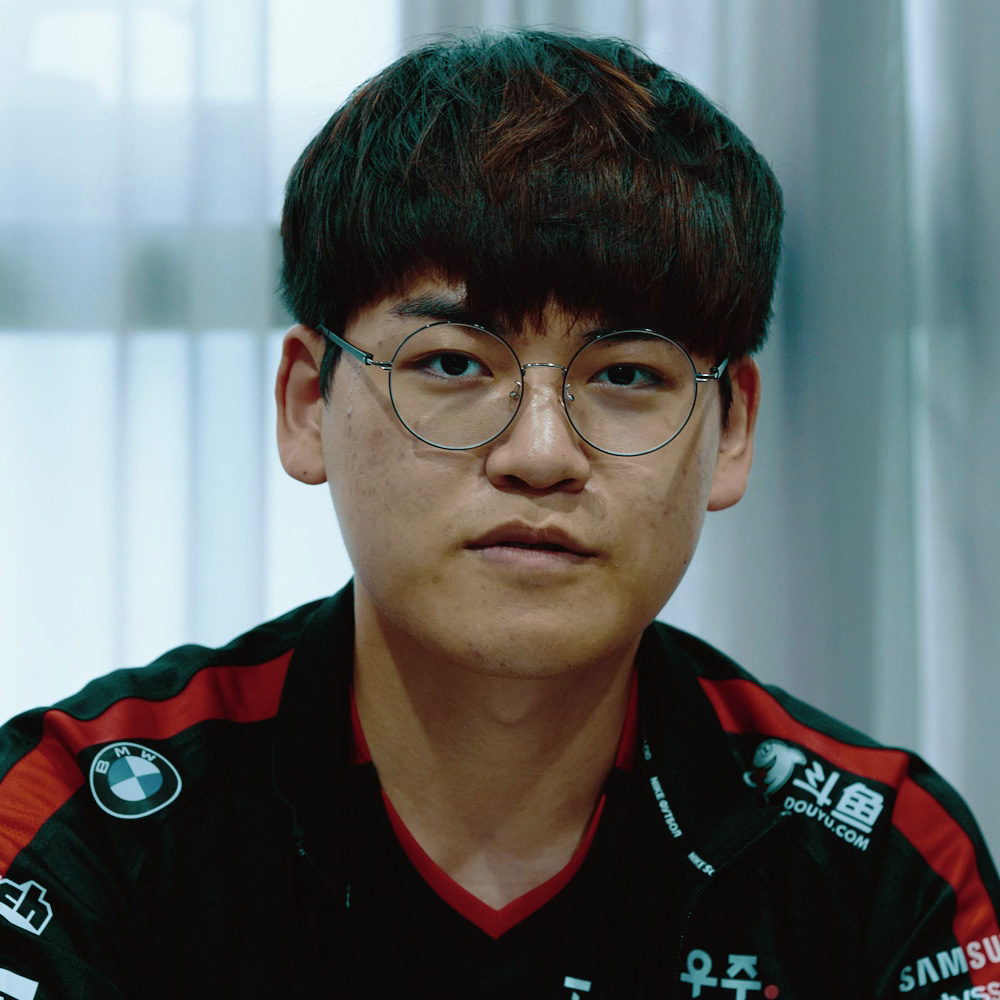 T1 Faker - League of Legends World Champion wearing BMW Esports jersey