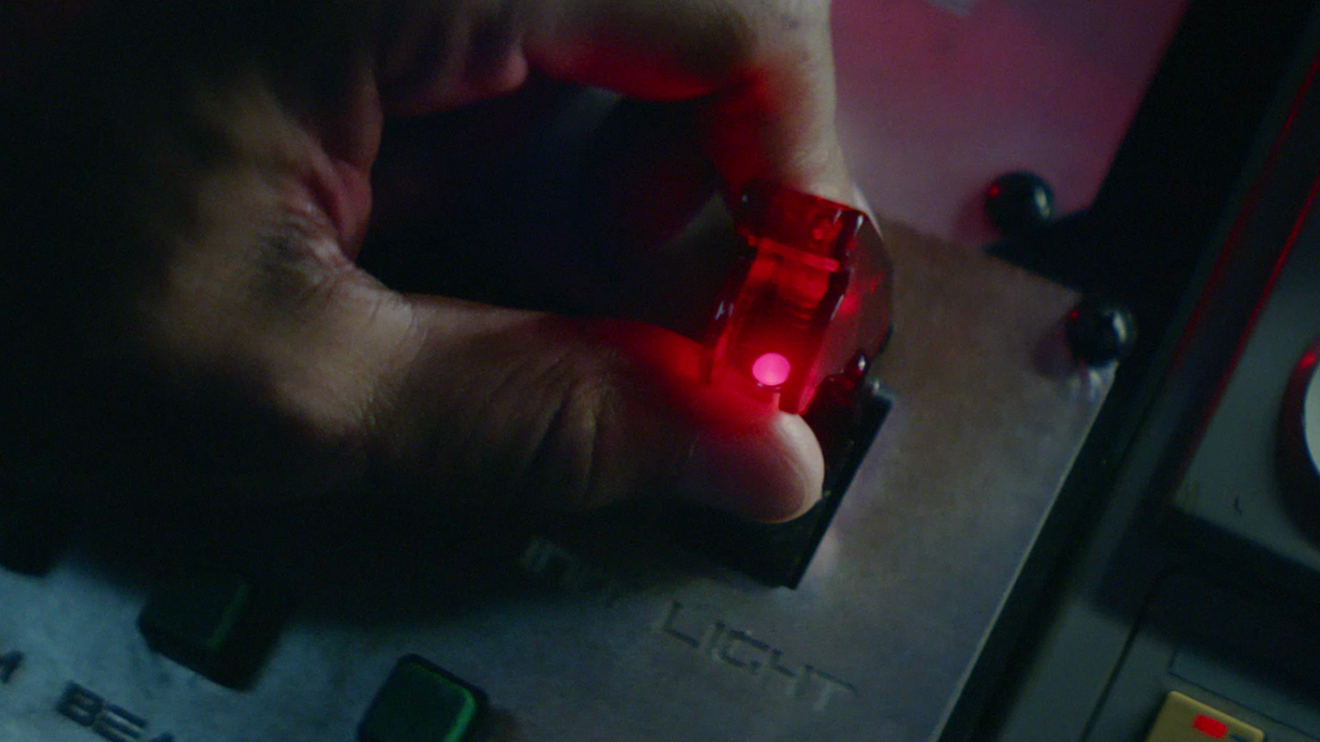 Portal transfer device close-up